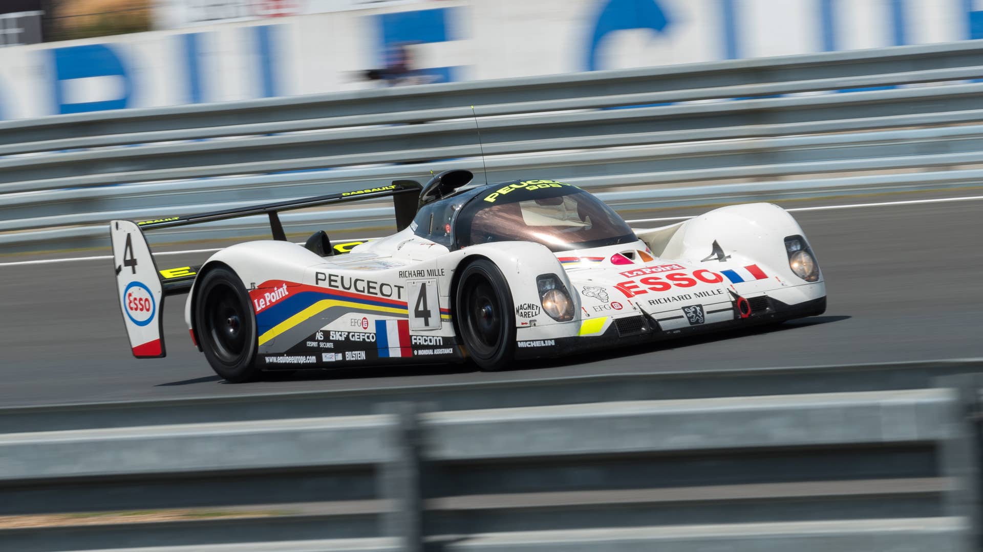 Peugeot 905 at the 2016 Le Mans Classic