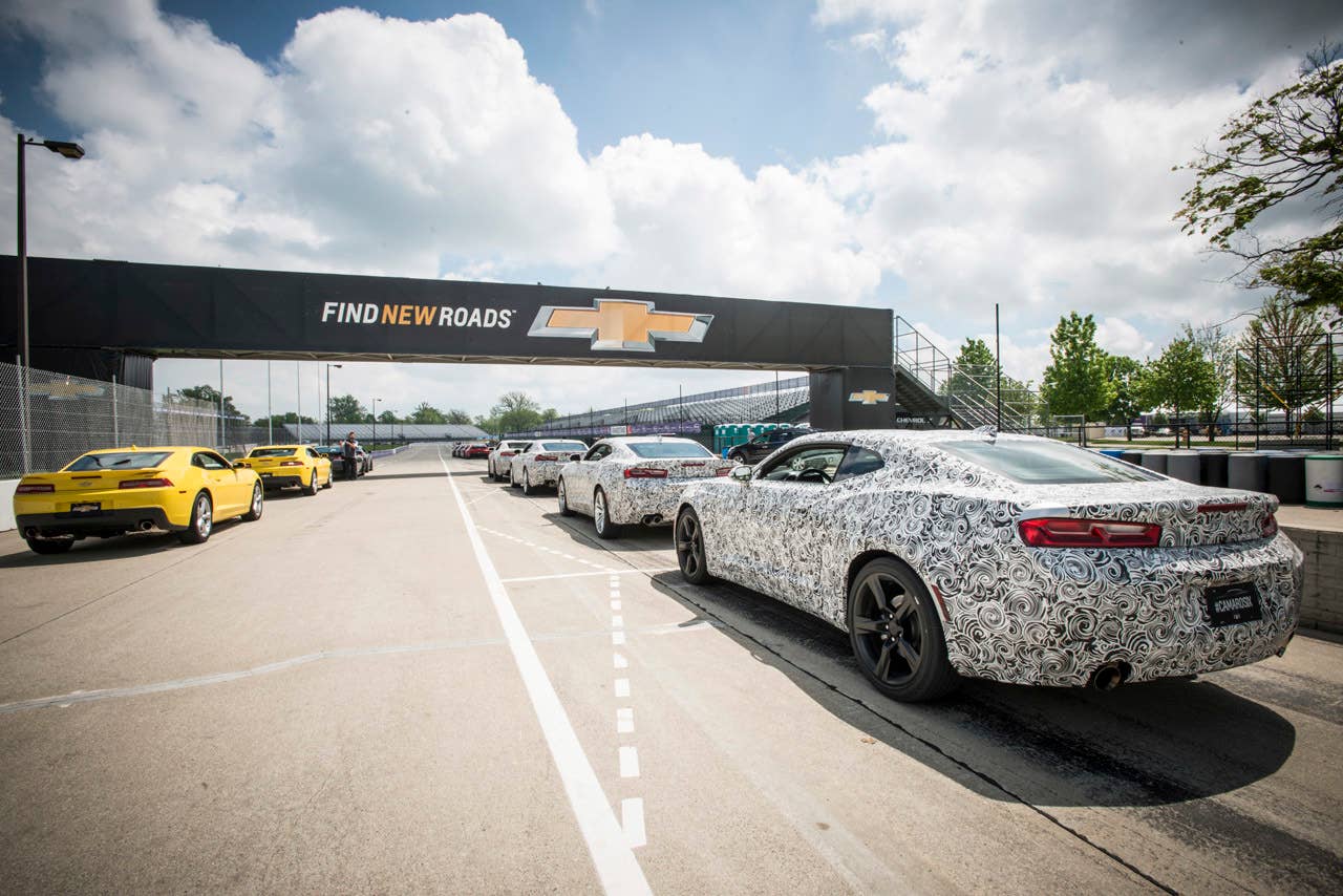 2016 chevy camaro starting line rear