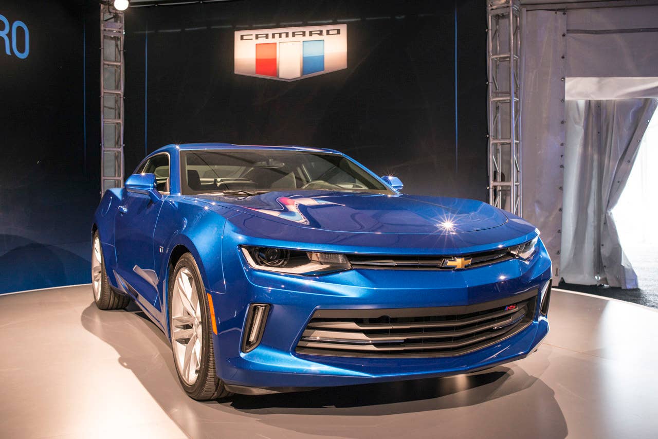 2016 chevy camaro blue front