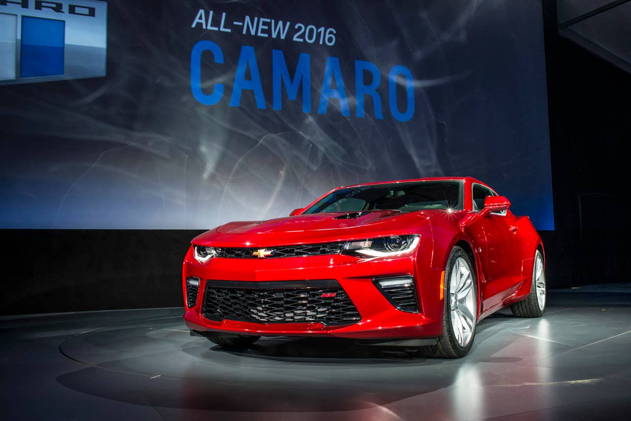 2016 chevy camaro red front three quarters