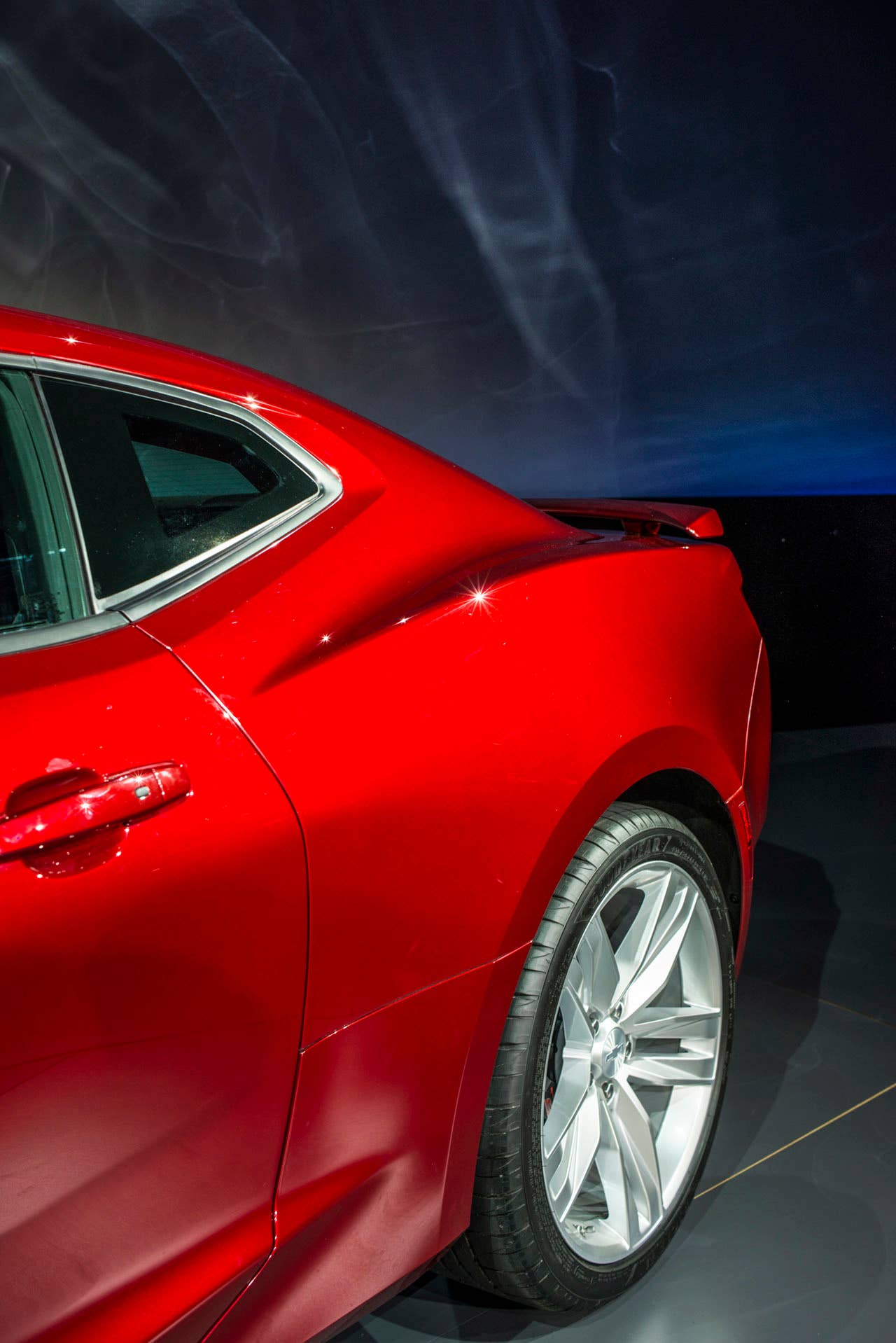 2016 chevy camaro red rear fender