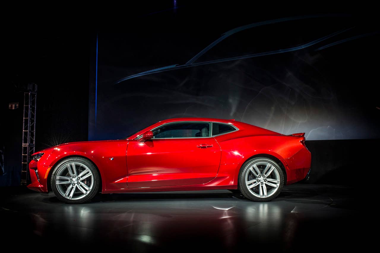 2016 chevy camaro front side dark