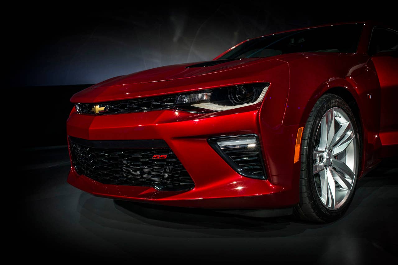 2016 chevy camaro front side dark