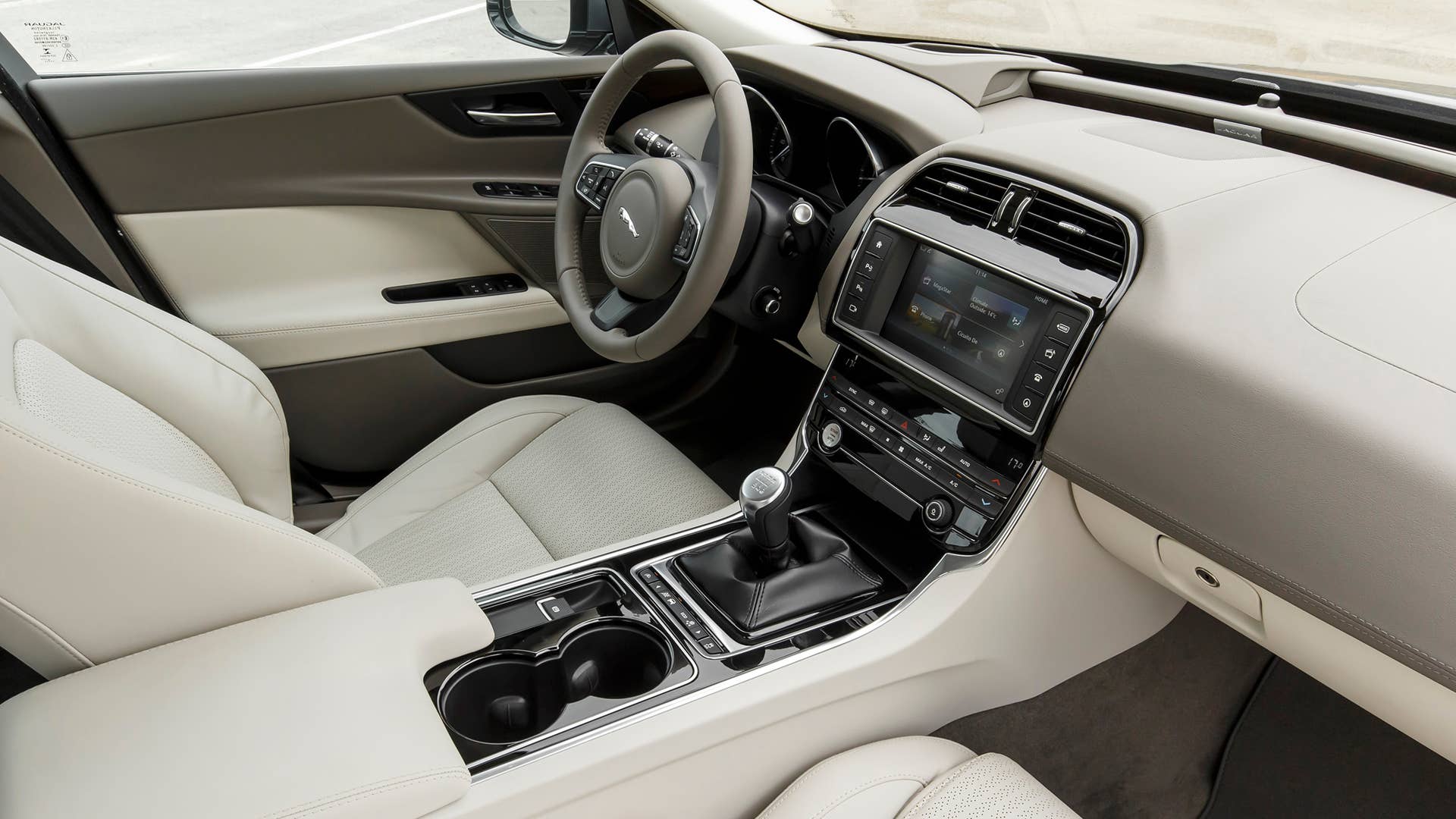 2017 Jaguar XE