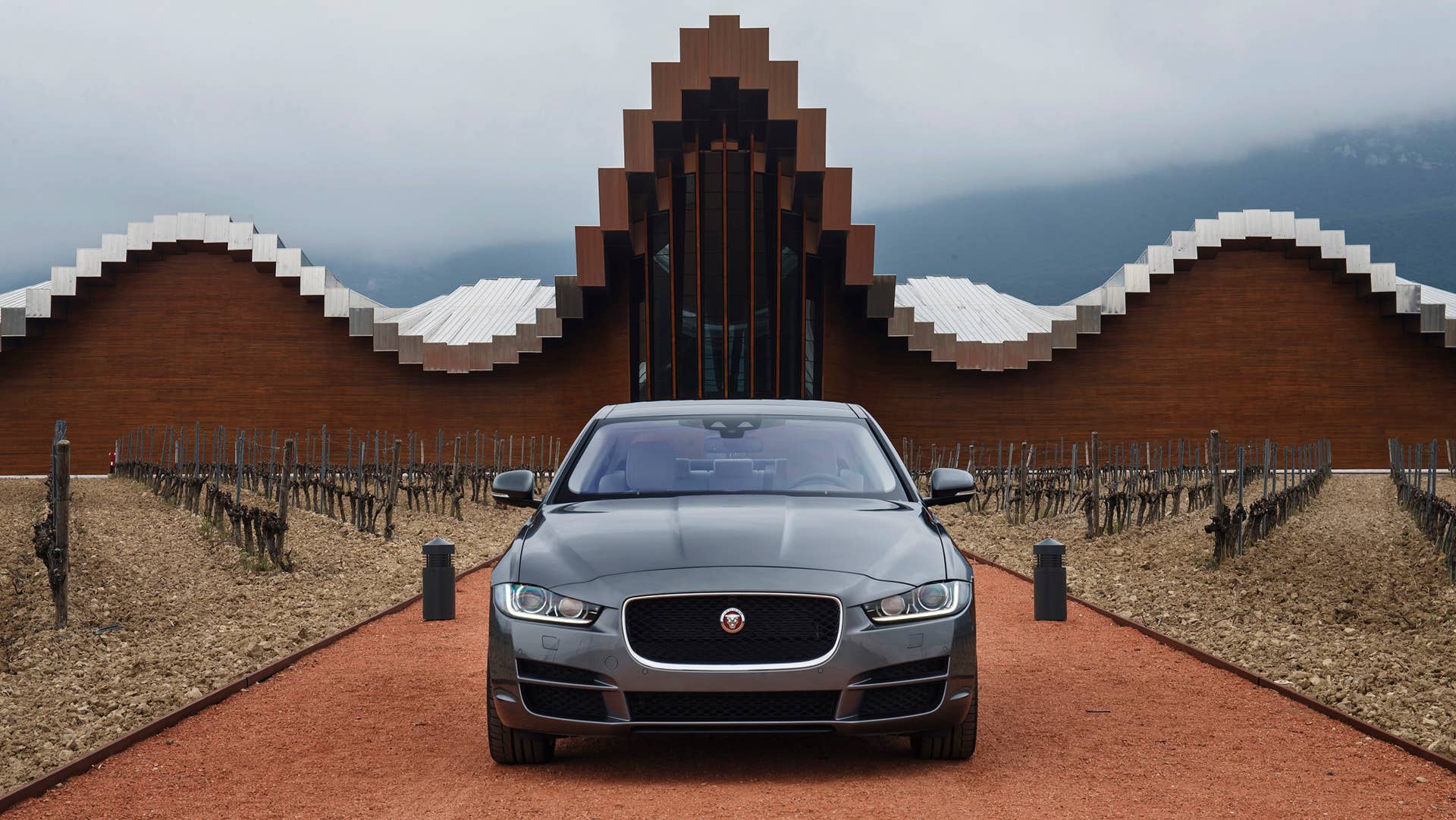 2017 Jaguar XE