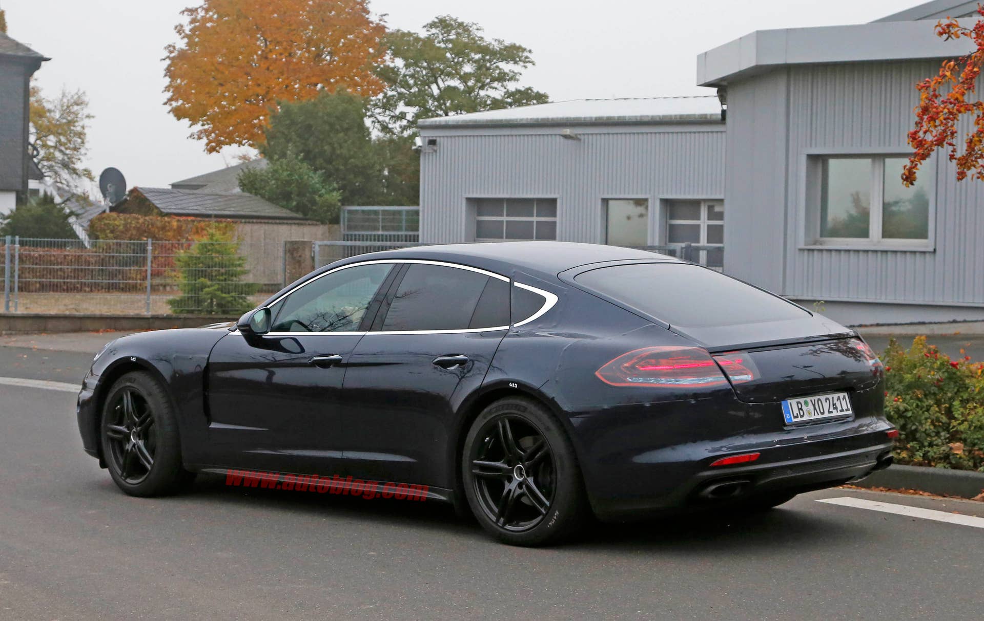 2017 Porsche Panamera spied rear 3/4