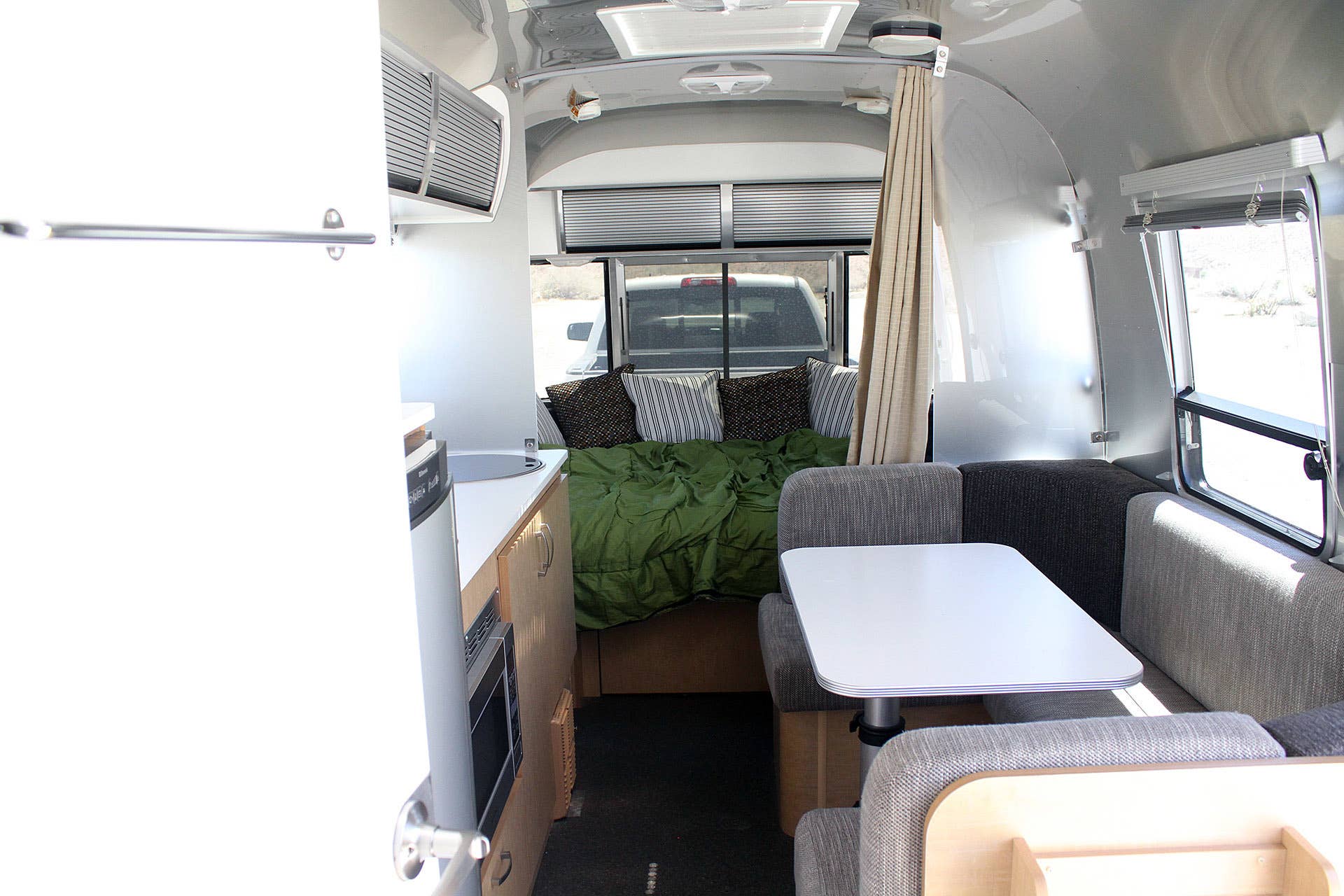 Airstream Bambi Sport 22 interior