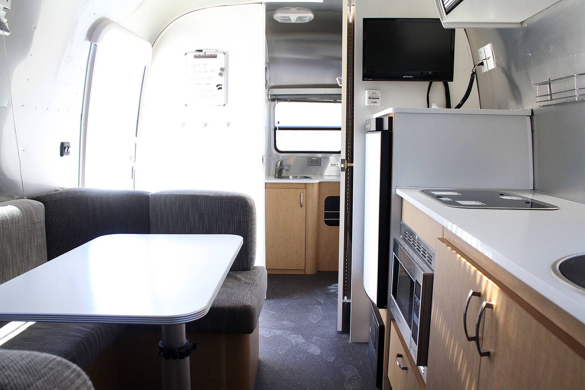 Airstream Bambi Sport 22 interior