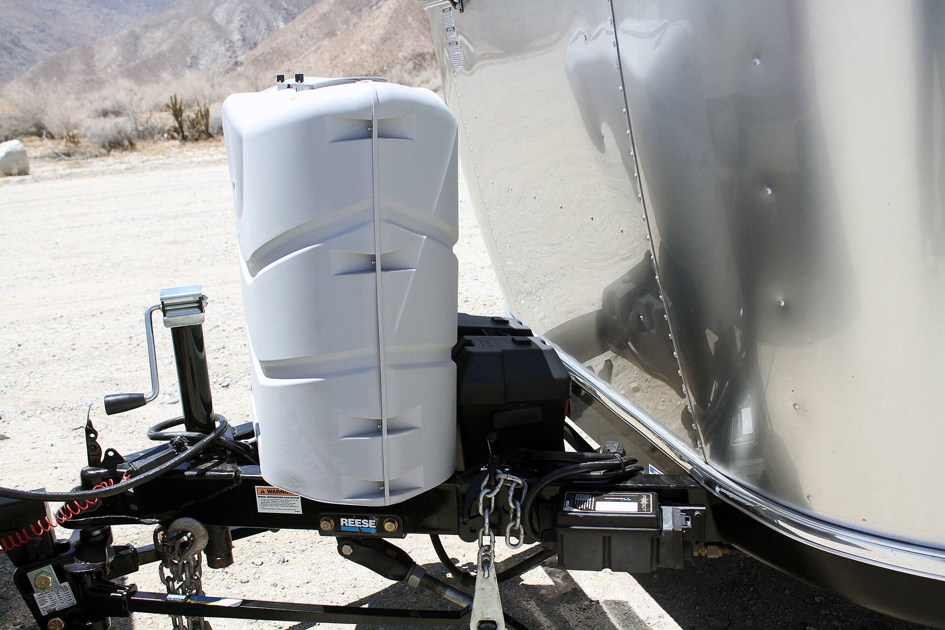 Airstream Bambi Sport 22 hitch