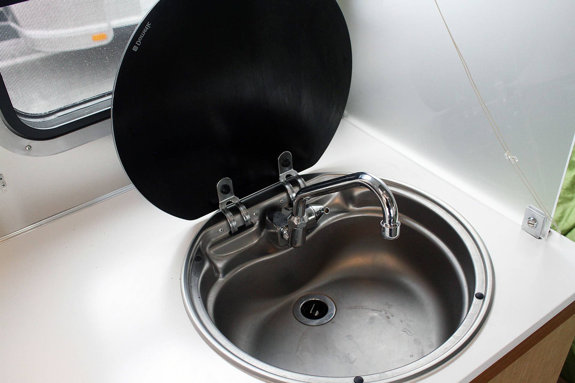 Airstream Bambi Sport 22 sink