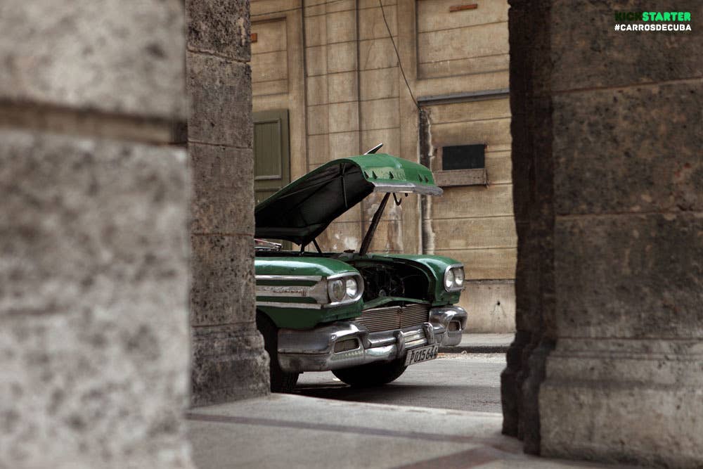 carros de cuba hood up