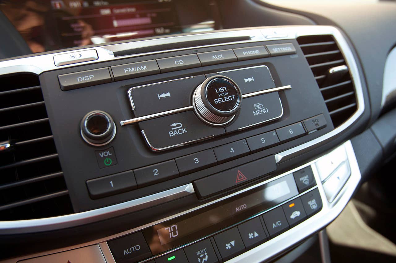 2013 Honda Accord Sport audio system controls