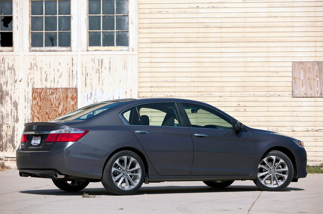 2013 Honda Accord Sport rear 3/4 view