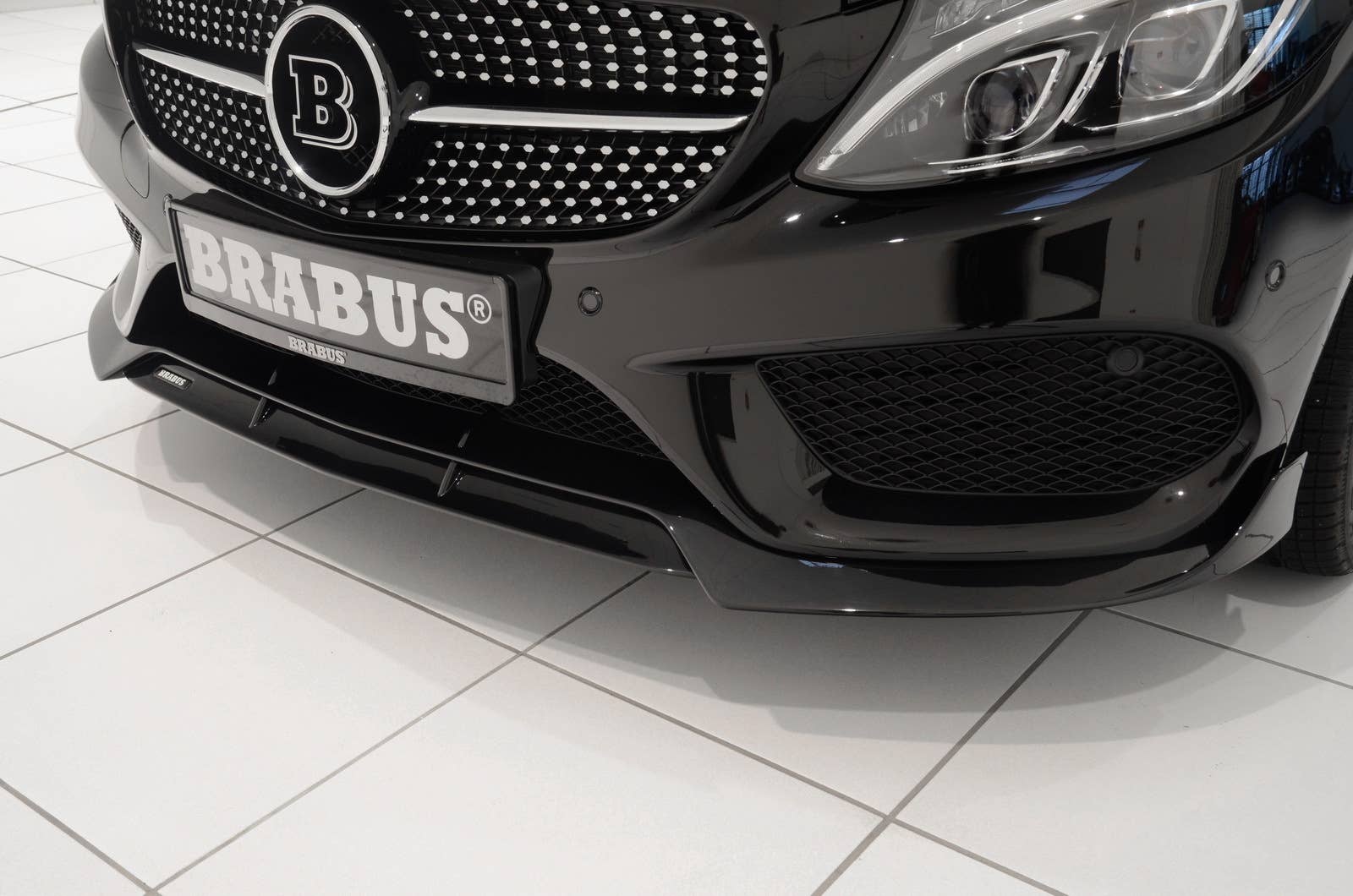 Mercedes-Benz C450 AMG Sport by Brabus front bumper