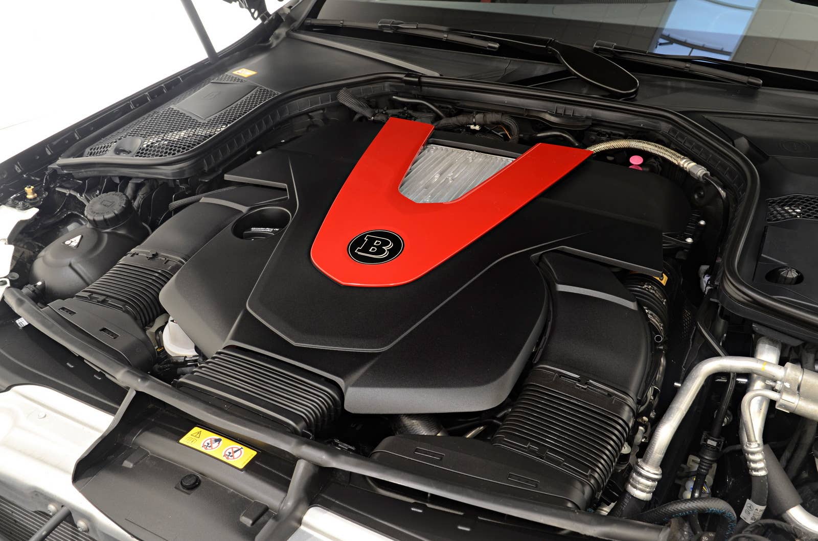 Mercedes-Benz C450 AMG Sport by Brabus engine