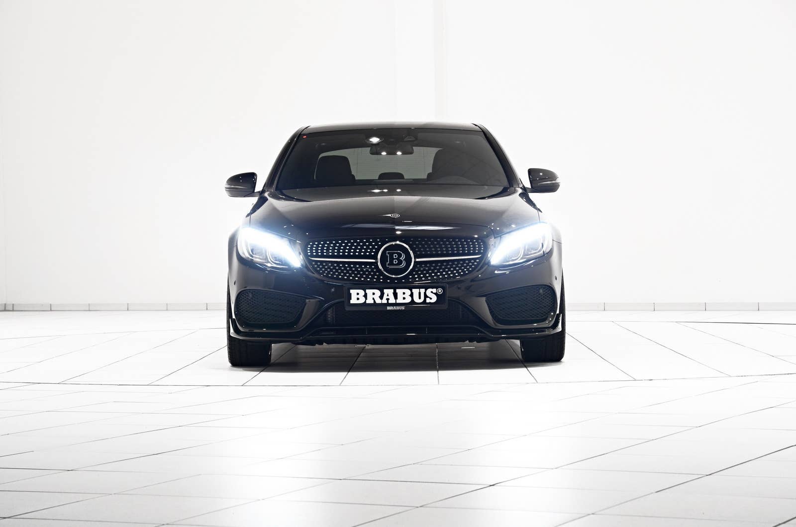 Mercedes-Benz C450 AMG Sport by Brabus front lights