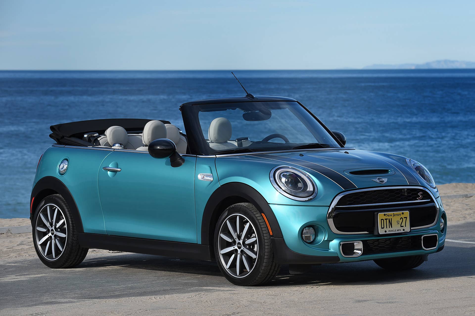 2016 Mini Cooper S Convertible front 3/4 view