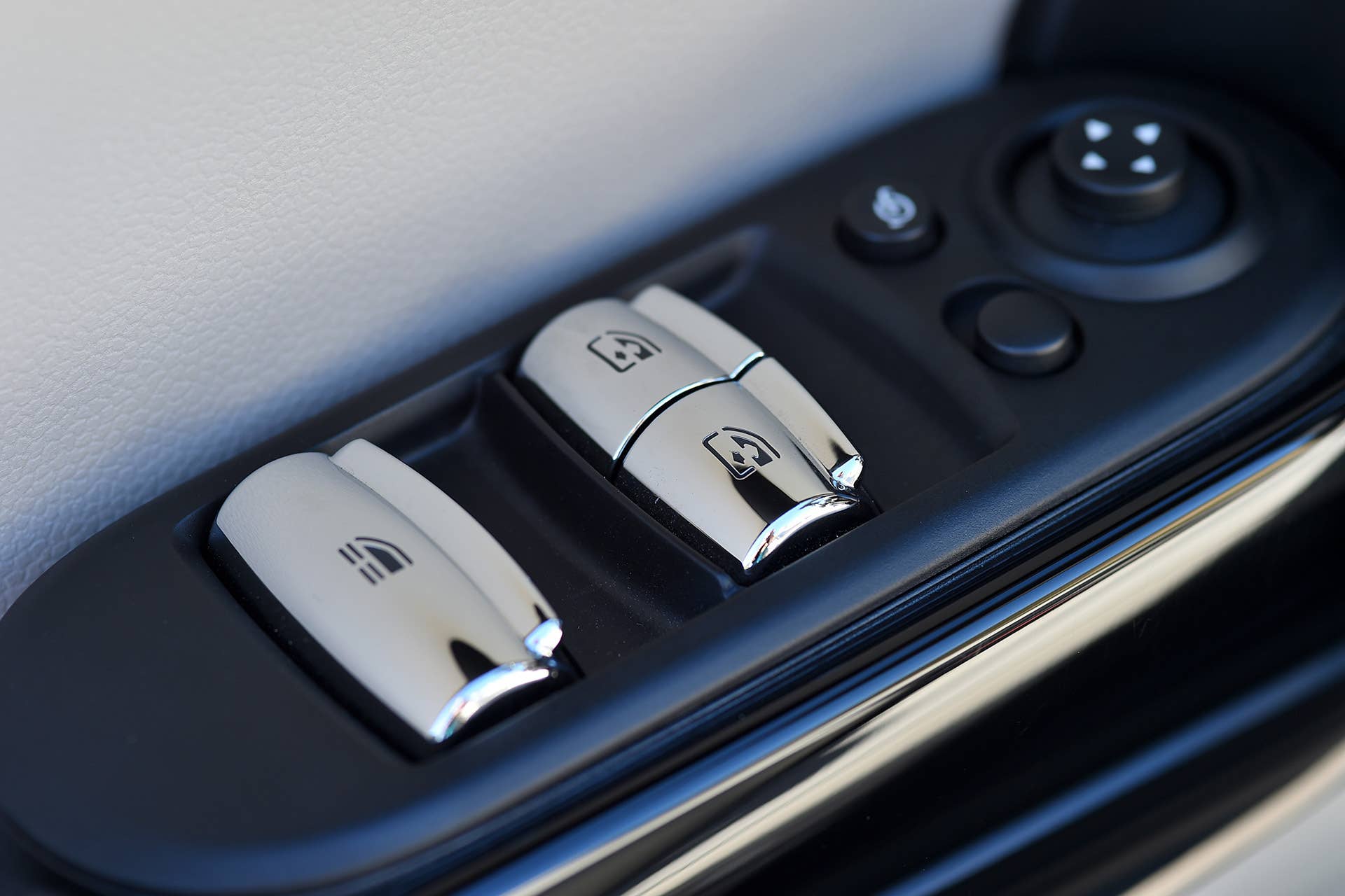 2016 Mini Cooper S Convertible window controls