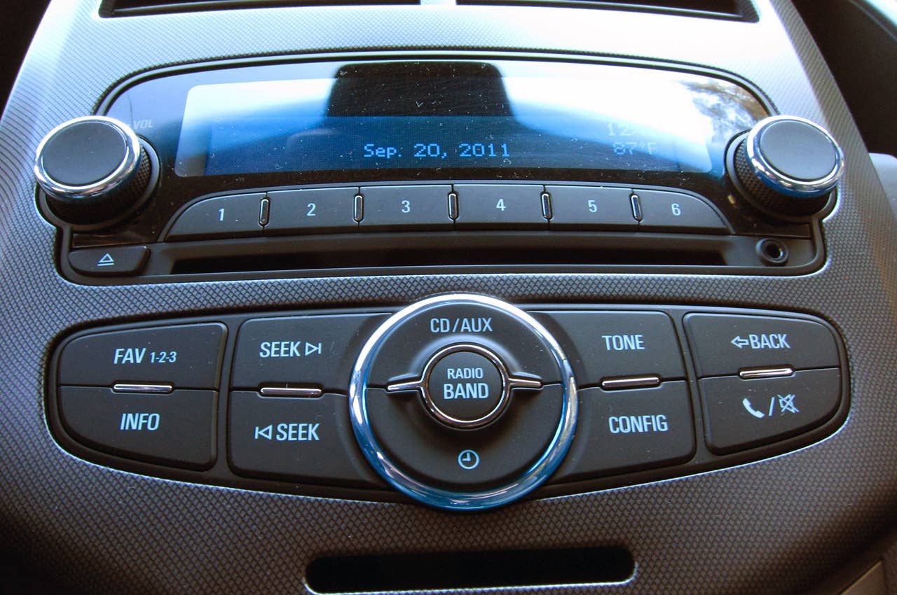 2012 Chevrolet Sonic stereo controls