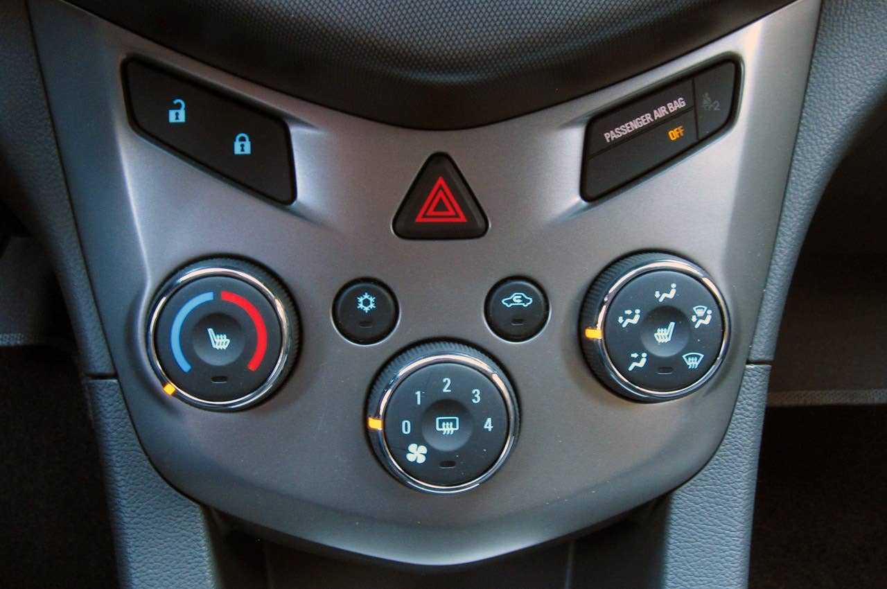 2012 Chevrolet Sonic climate controls