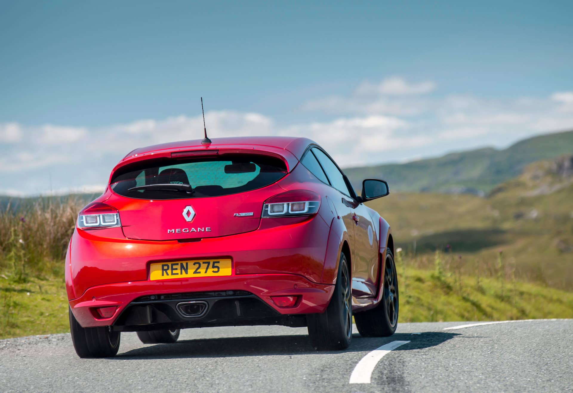 Renault Mégane RS 275 Cup-S rear 3/4 cornering