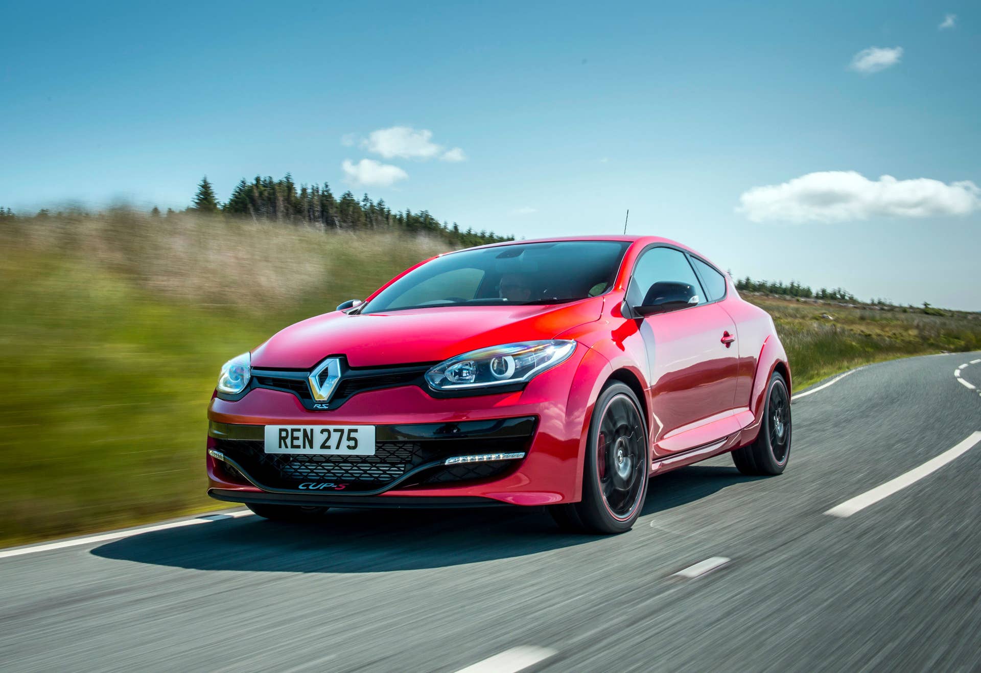Renault Mégane RS 275 Cup-S front 3/4 moving