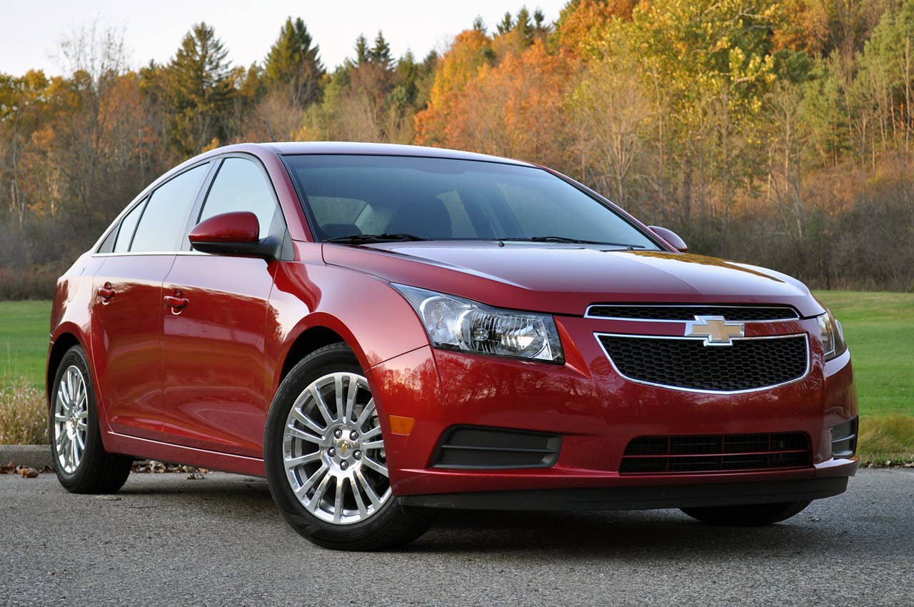 2012 Chevrolet Cruze Eco front 3/4 view