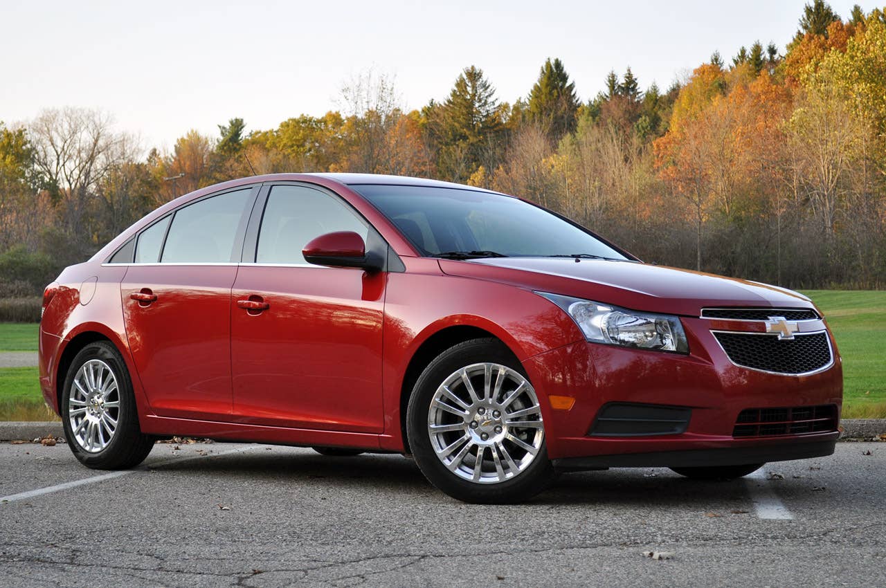2012 Chevrolet Cruze Eco front 3/4 view