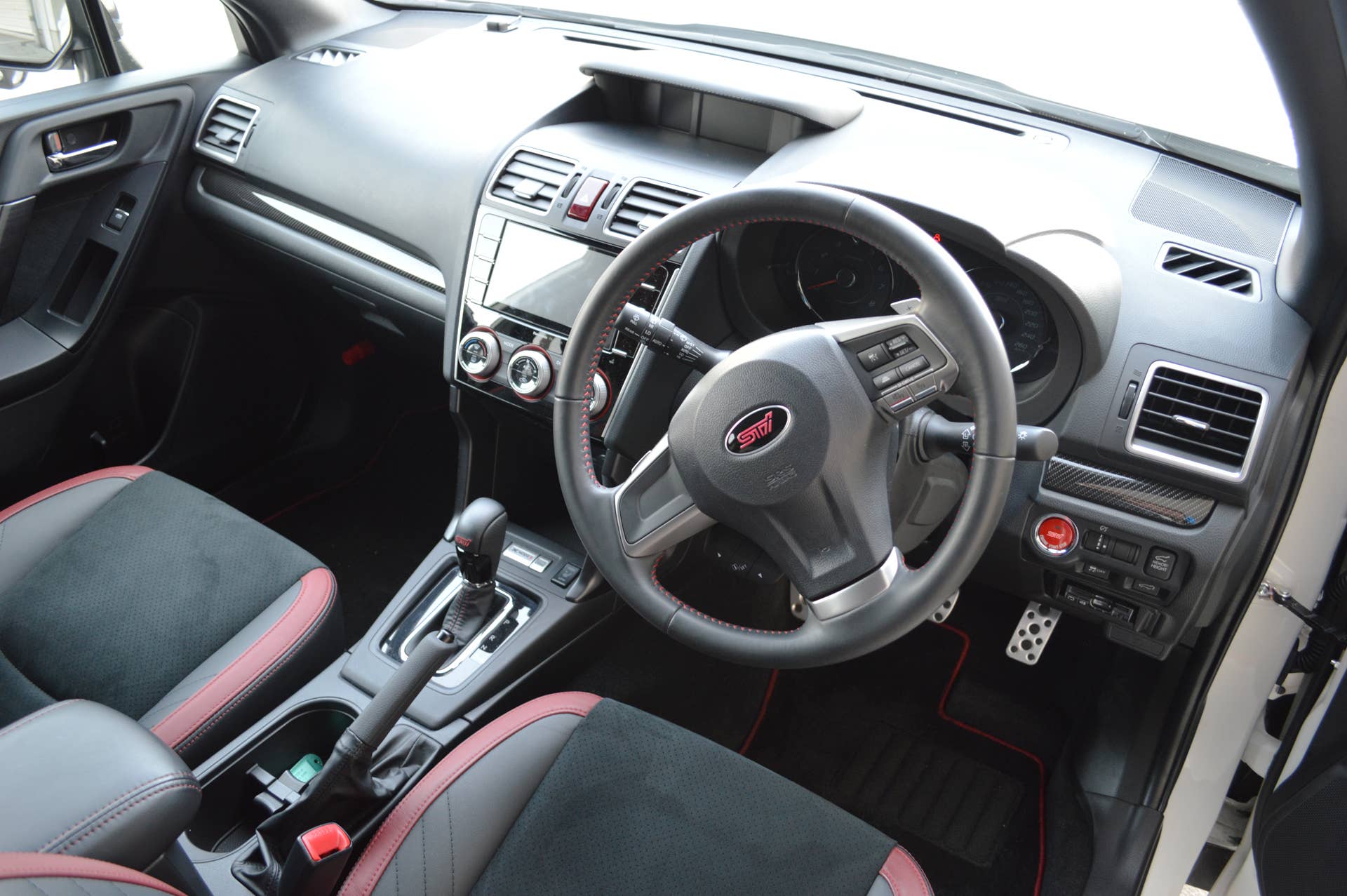 2016 Subaru Forester tS interior black