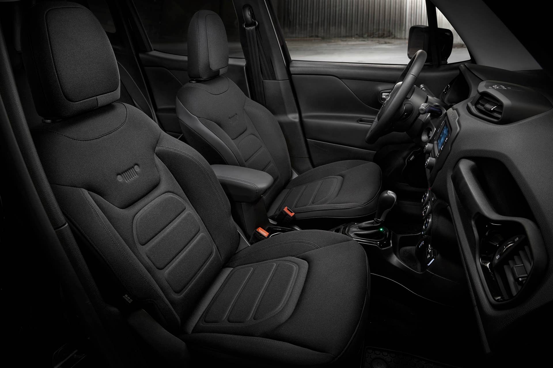2016 jeep renegade dawn of justice special edition interior