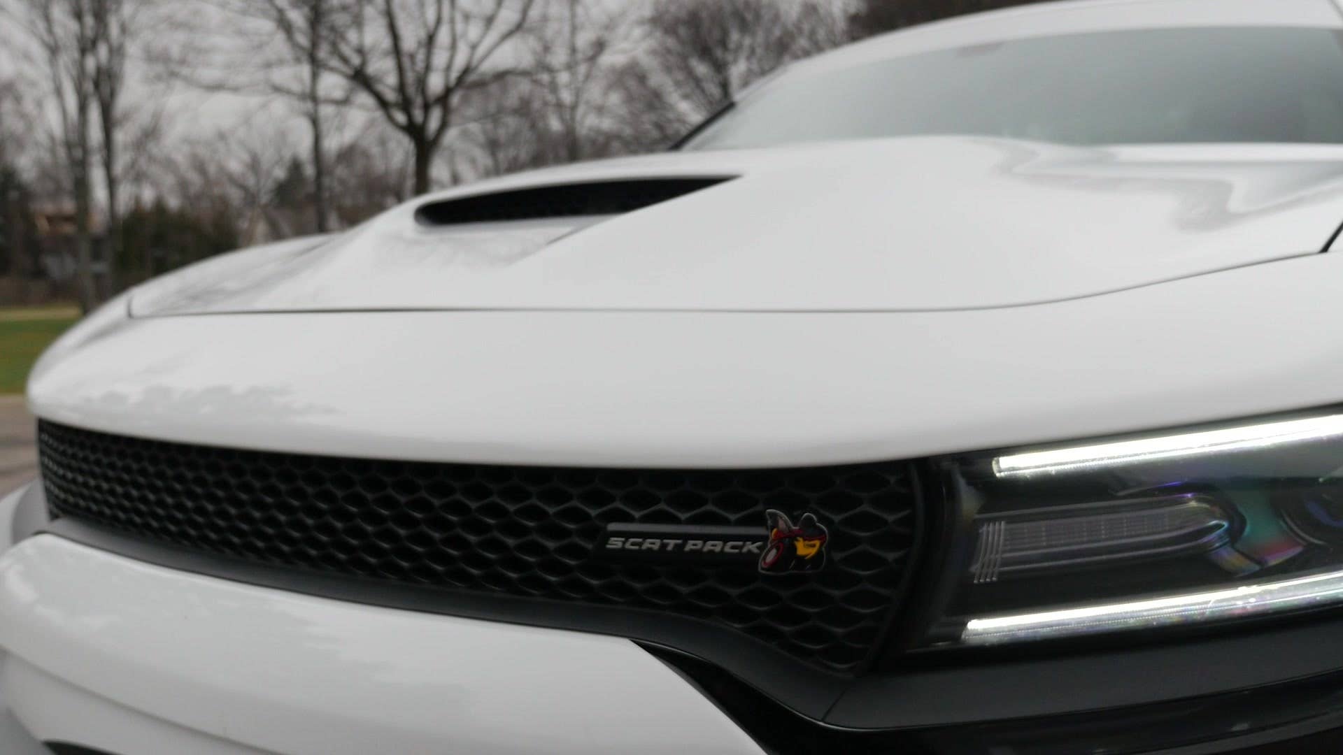 Autoblog Beauty-Roll, nothing but high-def video of the cars you’re looking for. Today featuring the Star Wars Stormtrooper Dodge Charger. Each episode comes with a hit of engine sound – start-up and with a few revs – to round out the package. Set your resolution to max, kick it into full-screen, turn up the sound, and enjoy today’s subject the Star Wars Stormtrooper Dodge Charger.