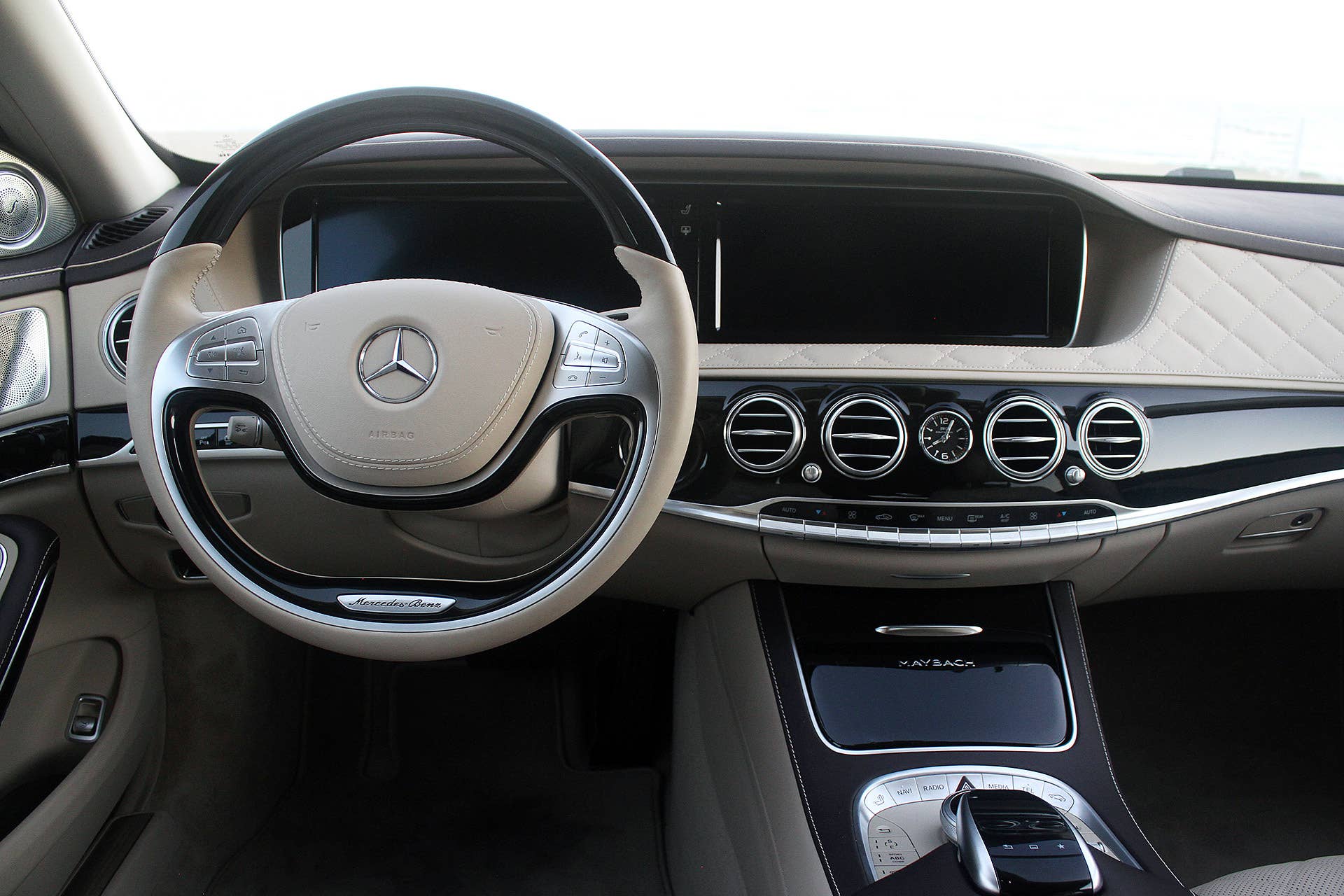 2016 Mercedes-Maybach S600 interior