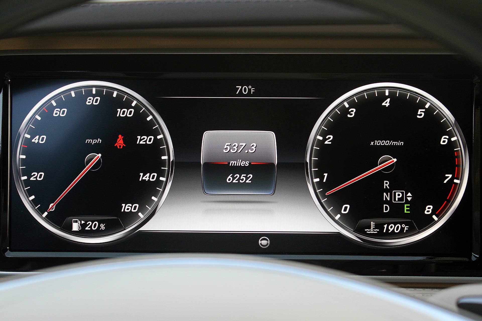 2016 Mercedes-Maybach S600 gauges