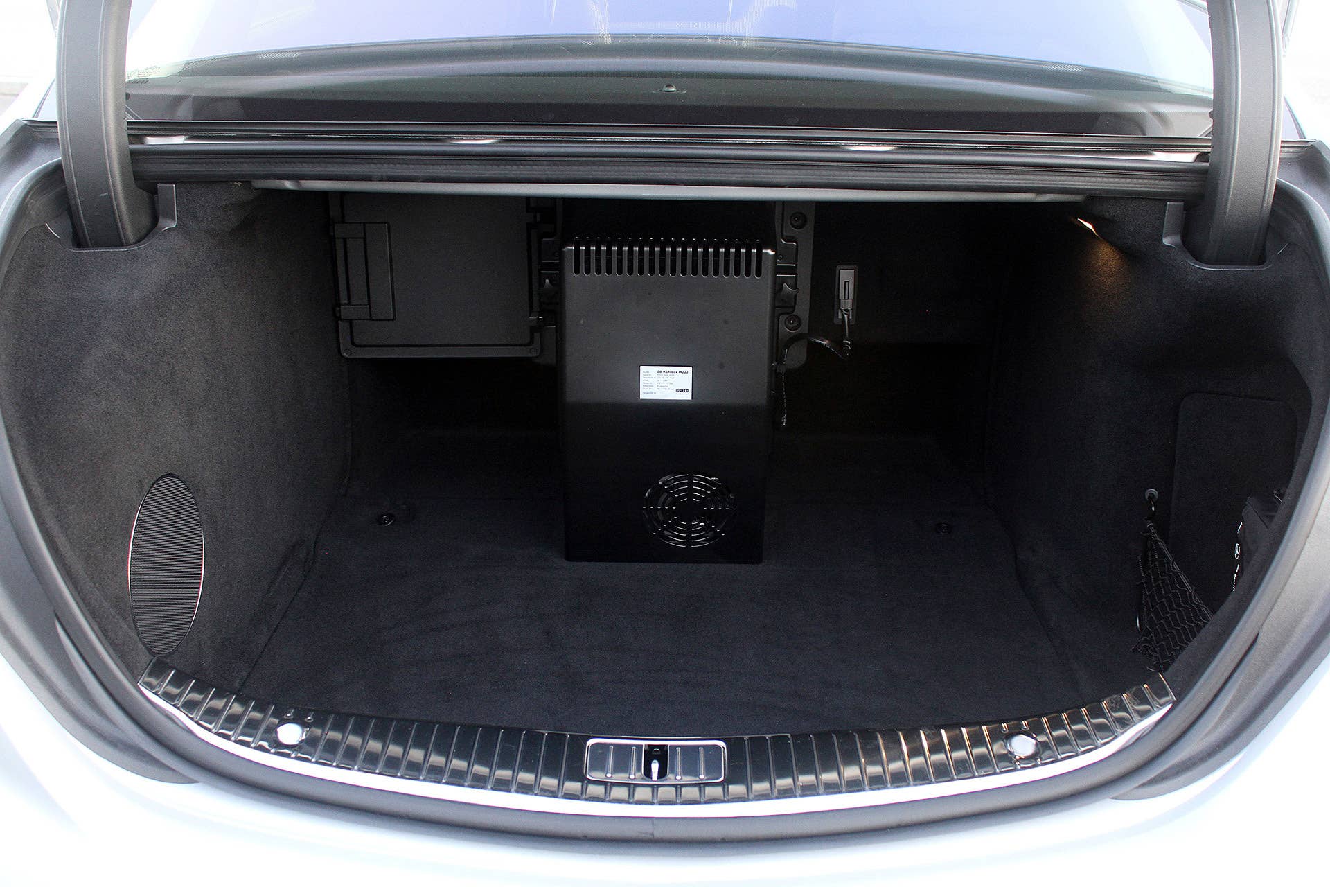 2016 Mercedes-Maybach S600 trunk