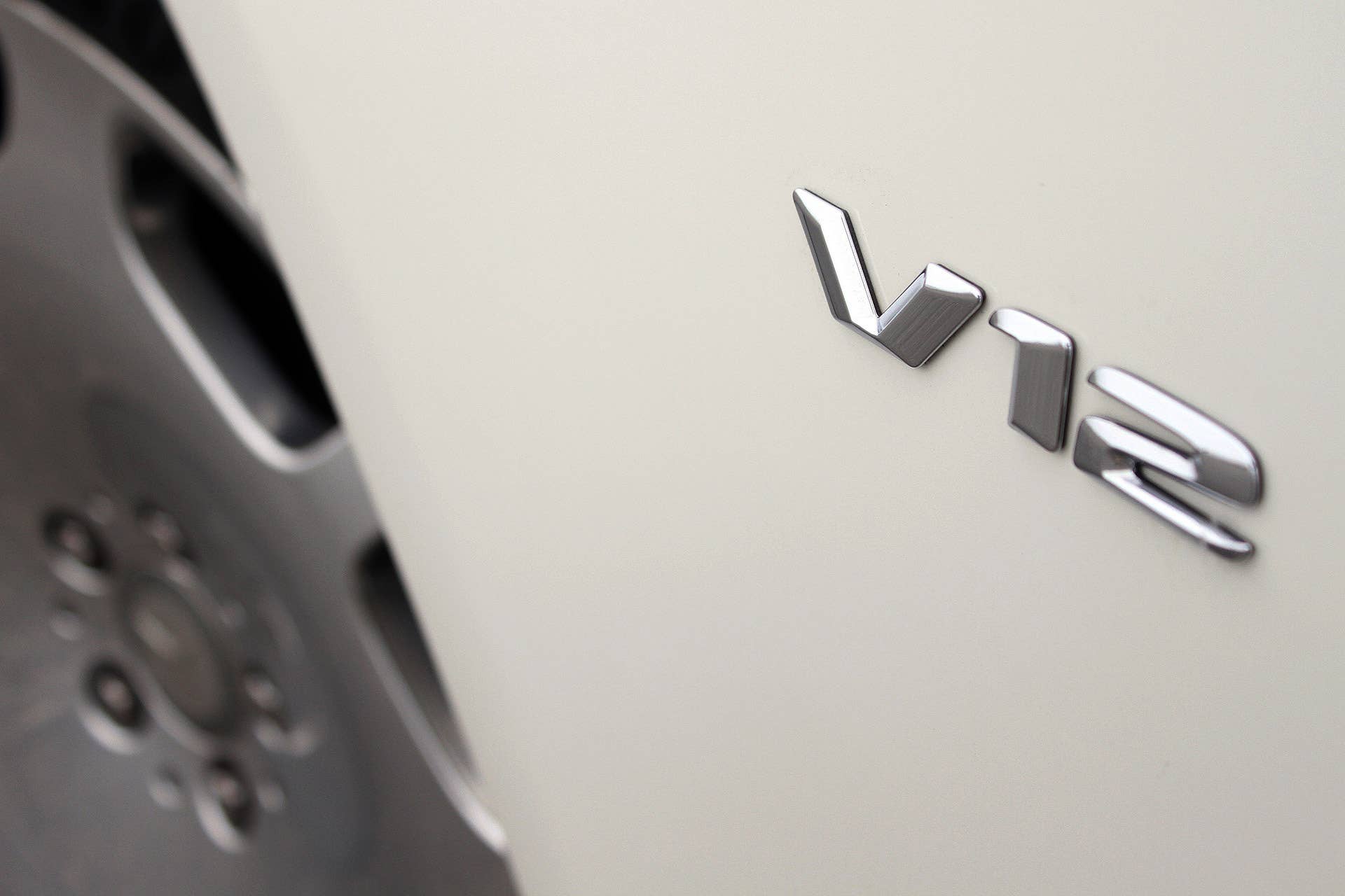 2016 Mercedes-Maybach S600 badge