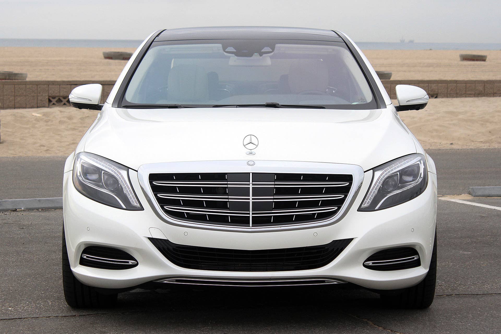 2016 Mercedes-Maybach S600 front view