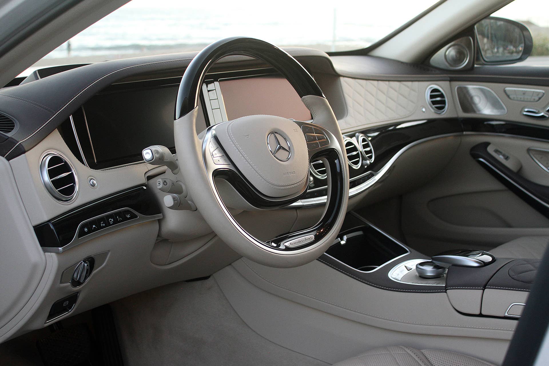 2016 Mercedes-Maybach S600 interior