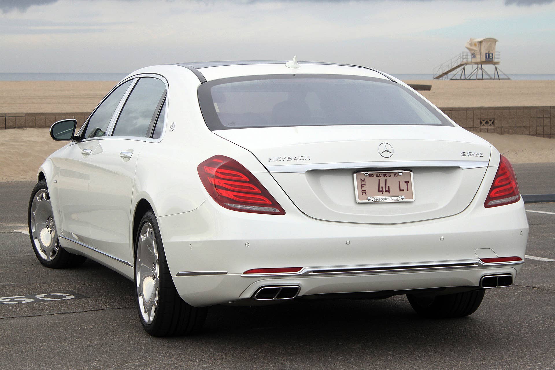 2016 Mercedes-Maybach S600 rear 3/4 view