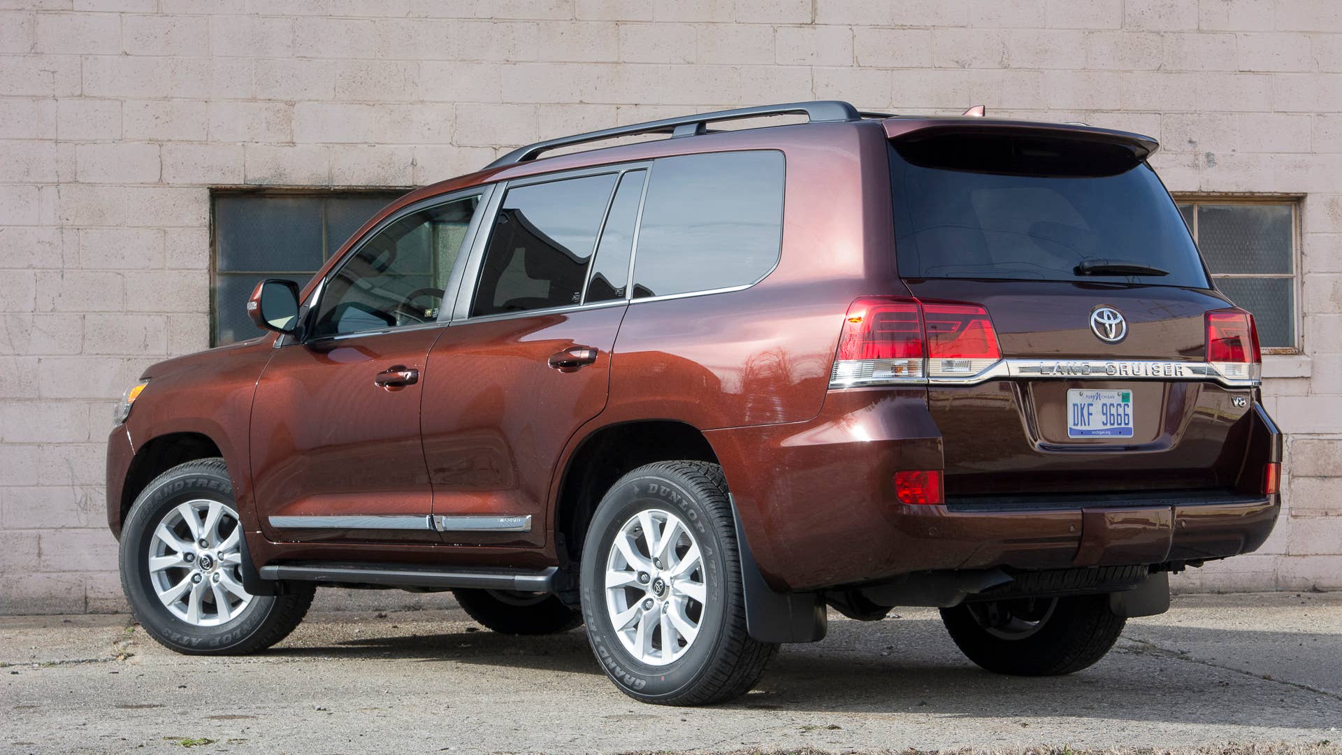 toyota land cruiser suv rear taillights