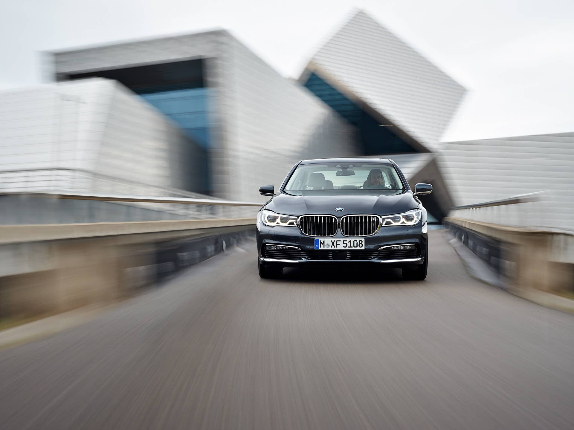 speed bmw 7 series 2016 action