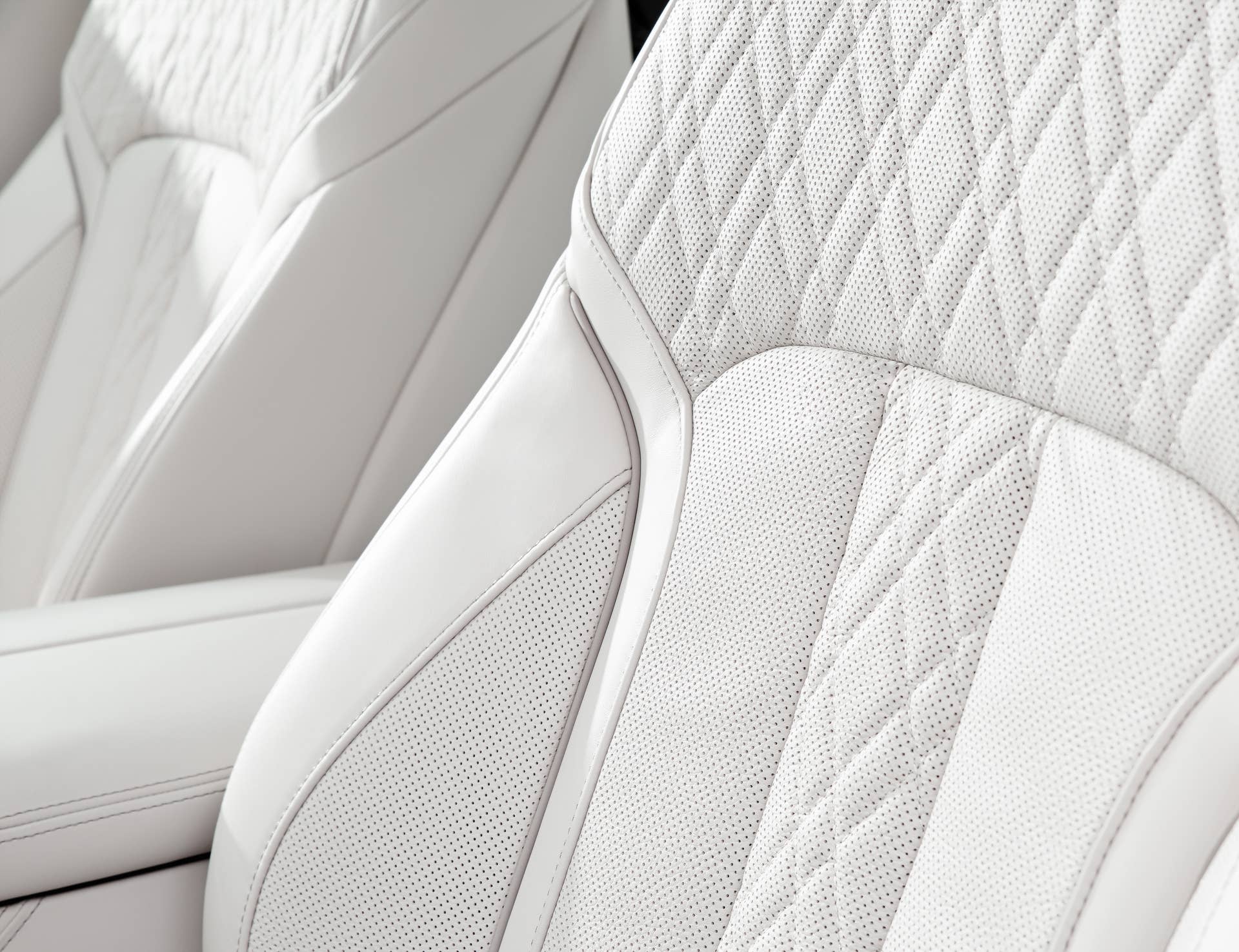 seats leather stitching quilted bmw 7 series