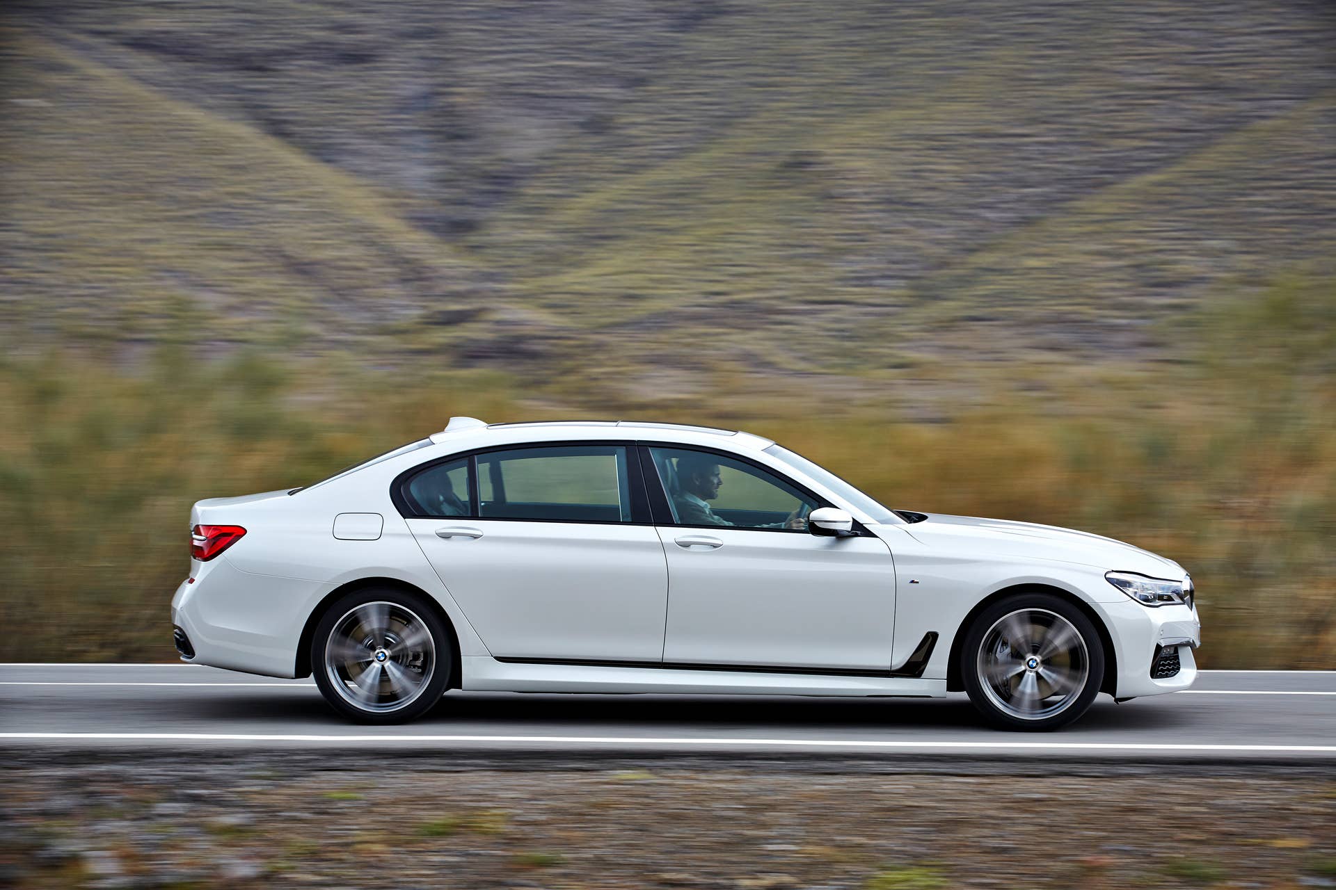 bmw profile moving 7 series 2016
