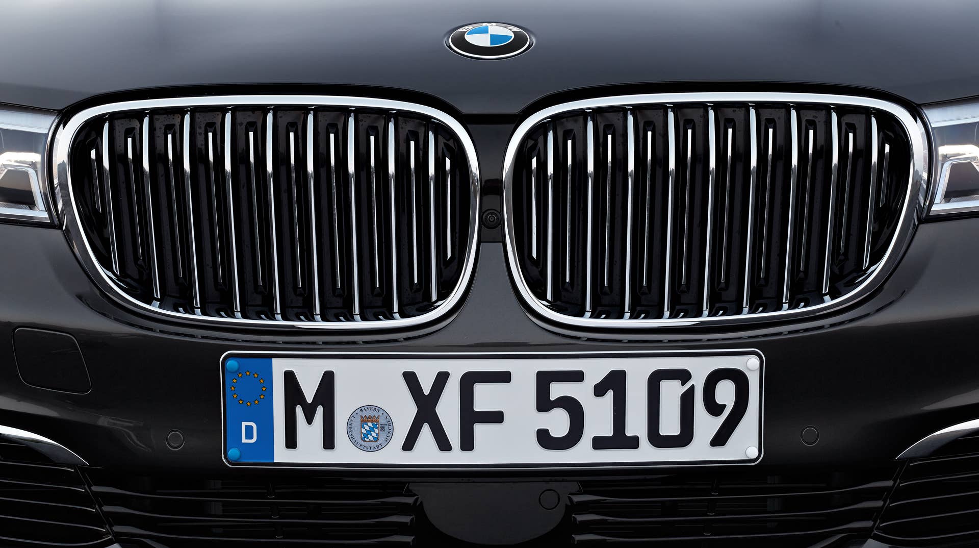license plate bmw 7 series 2016