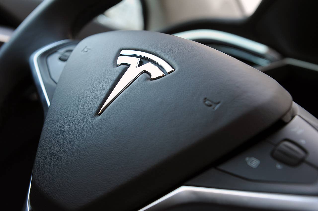 2012 Tesla Model S steering wheel