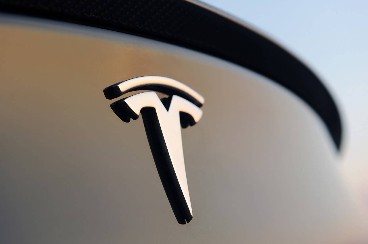 2012 Tesla Model S logo