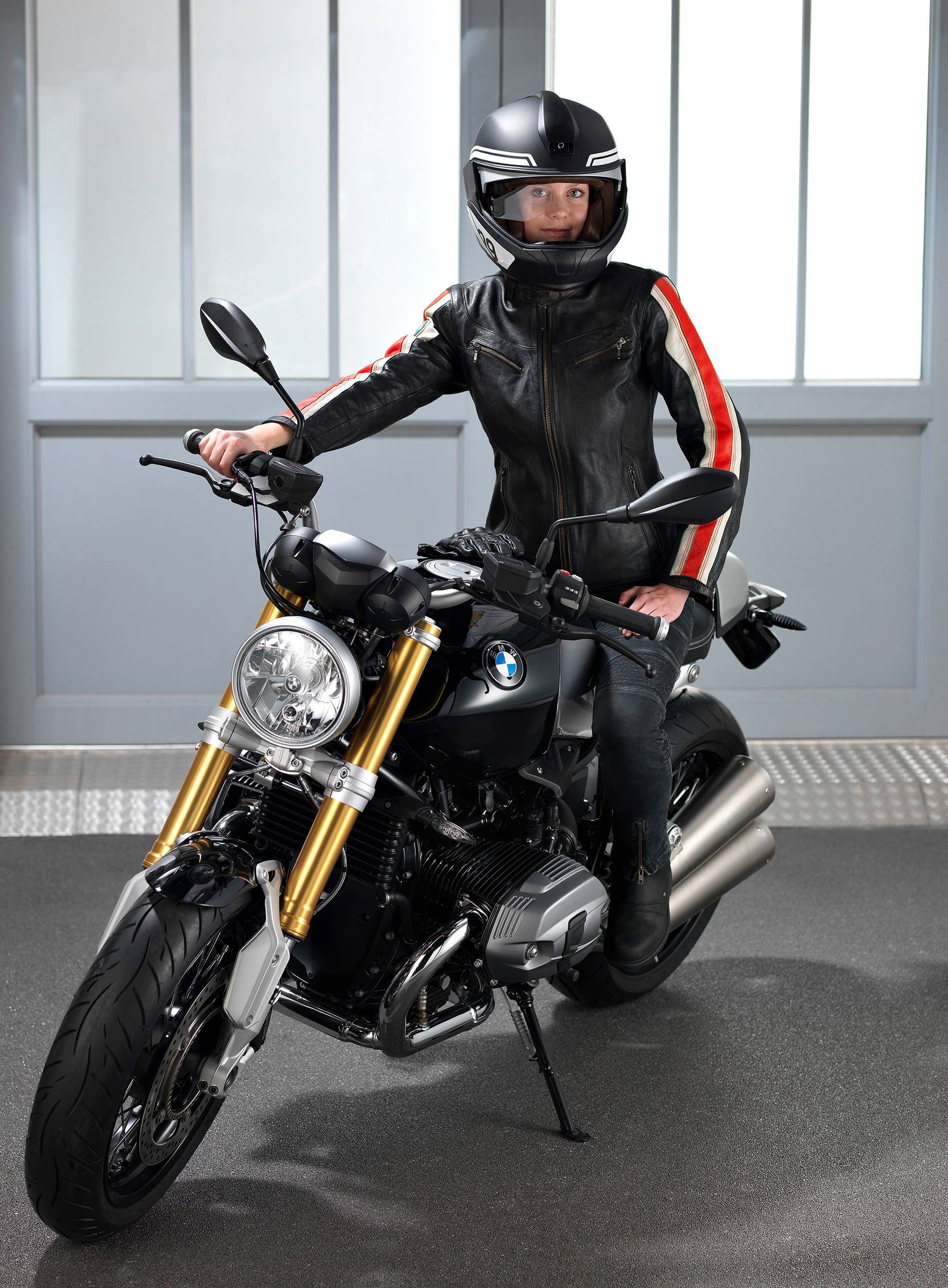 bmw connectedride on bike
