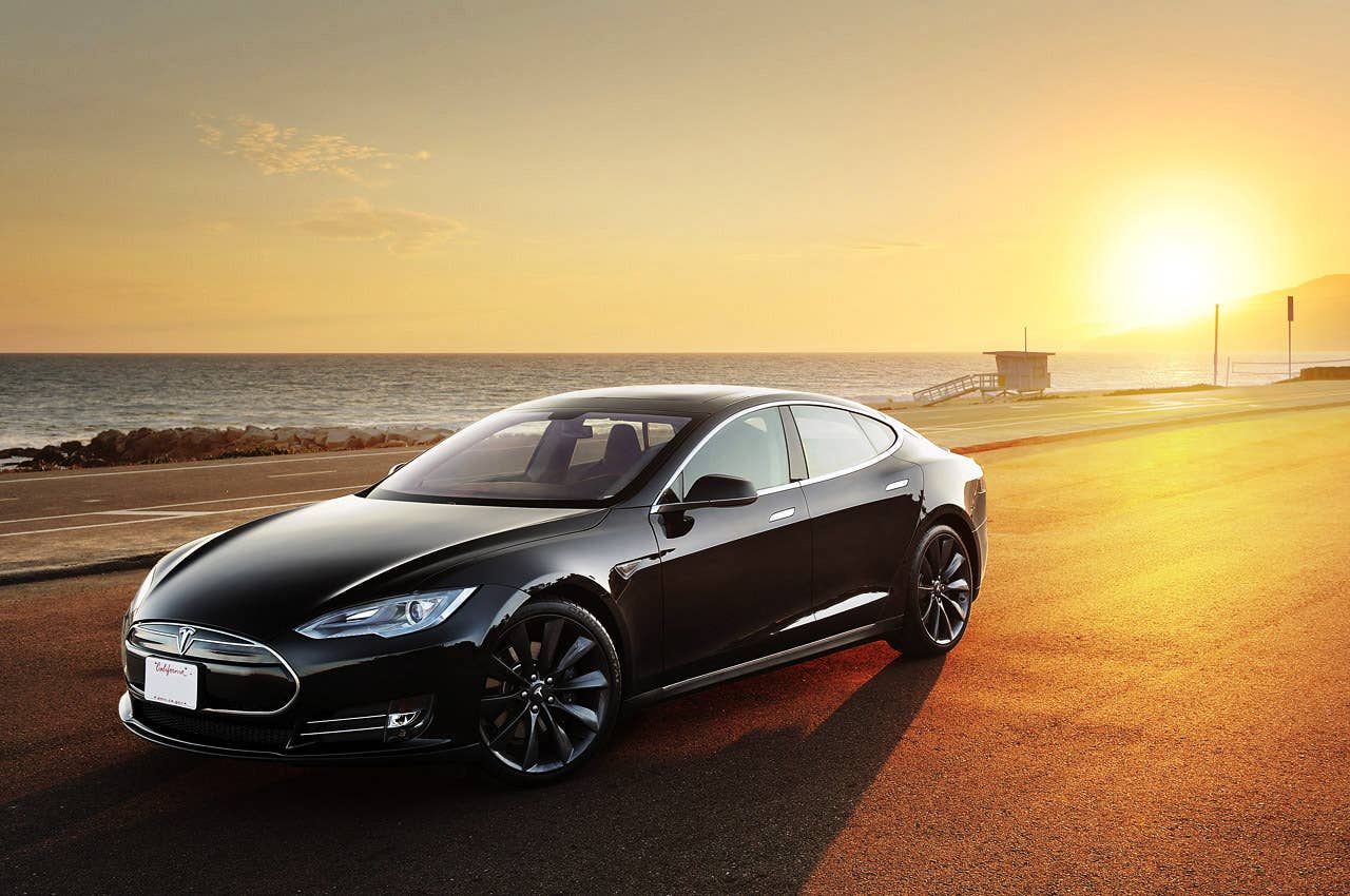 2012 Tesla Model S front 3/4 view