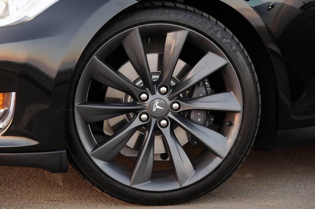 2012 Tesla Model S wheel