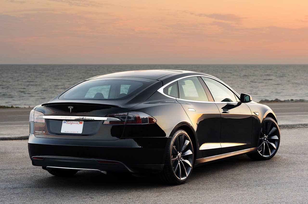 2012 Tesla Model S rear 3/4 view