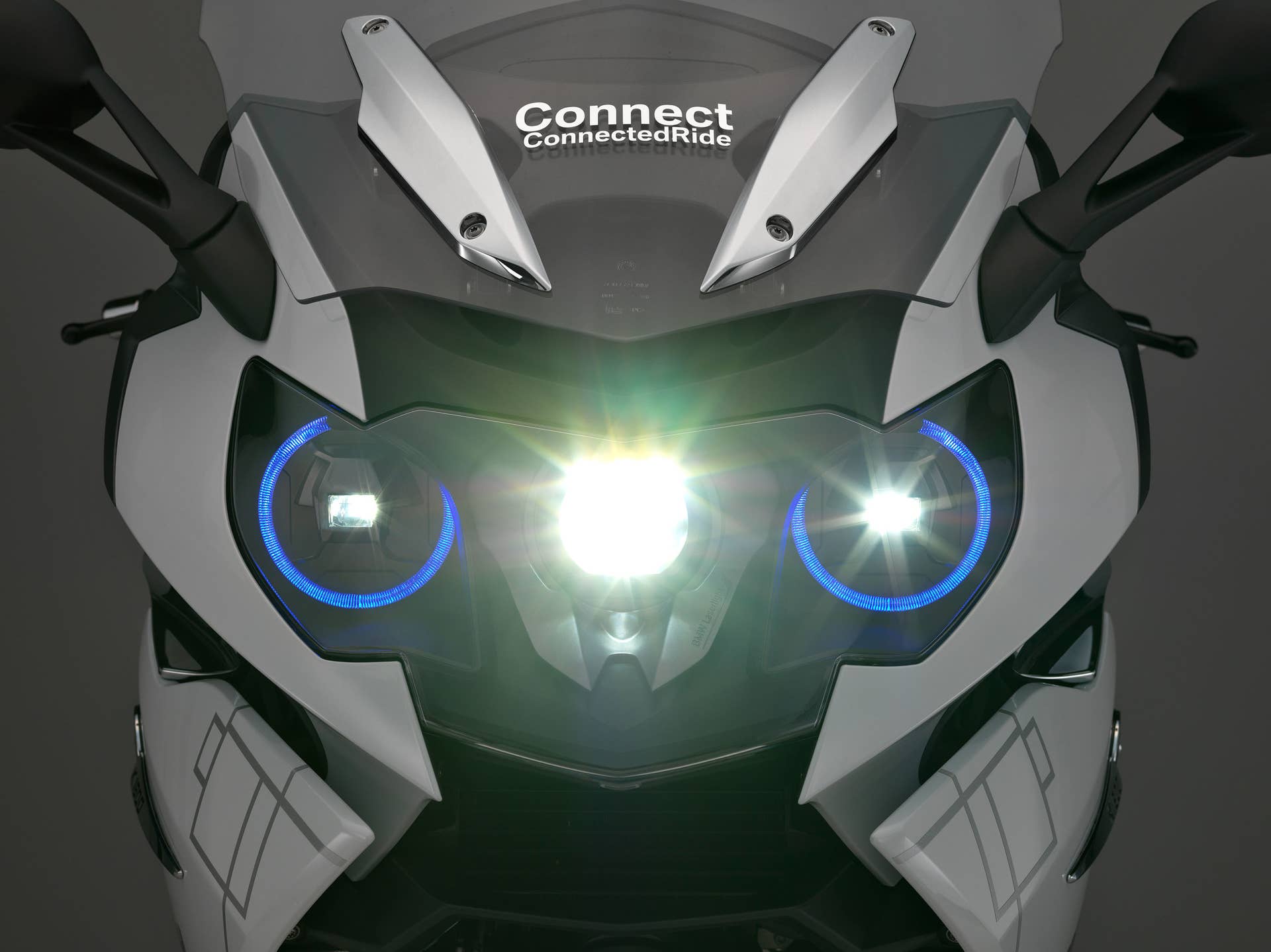 bmw connectedride headlight up